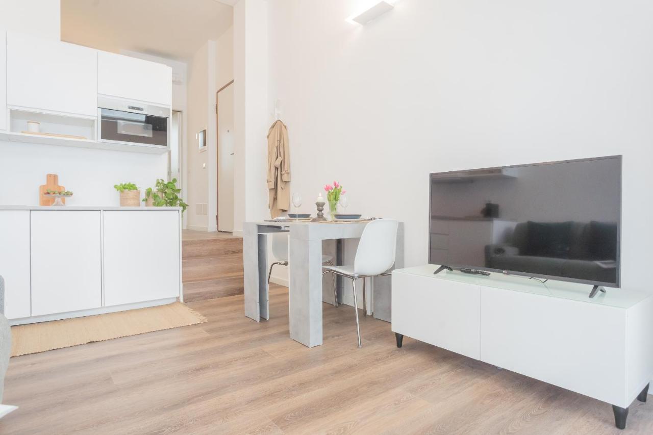 A Step From The Dome Apartment By Rent All Como Exterior foto
