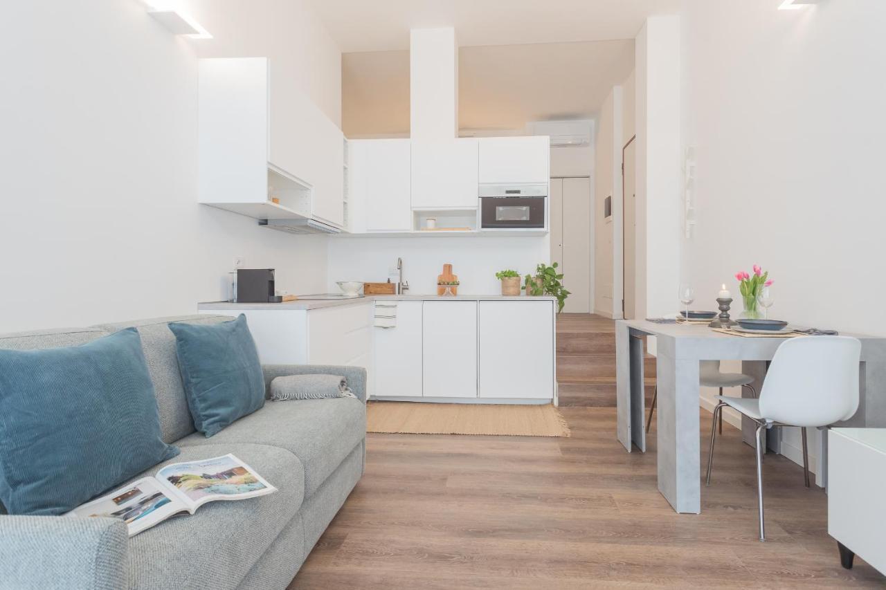 A Step From The Dome Apartment By Rent All Como Exterior foto