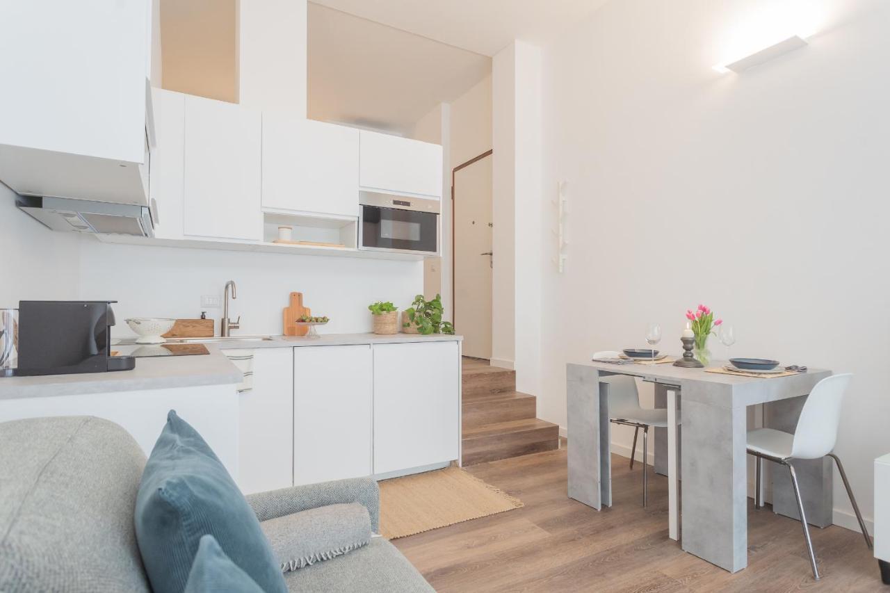 A Step From The Dome Apartment By Rent All Como Exterior foto